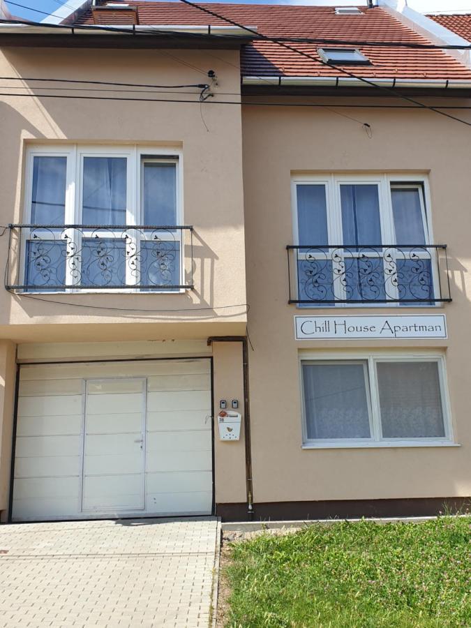 Chill House Apartman Eger Buitenkant foto