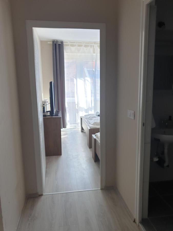 Chill House Apartman Eger Buitenkant foto